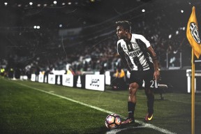 九游平台下载安装-总决赛最新形势：菲尼克斯太阳高居榜首，曼联强势追赶，冠军归属成迷